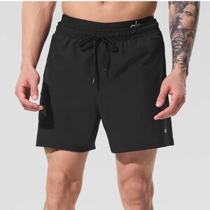 ALO 7” Circuit Black Shorts